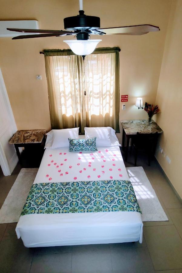 Bencastle Villa Gros Islet Eksteriør billede